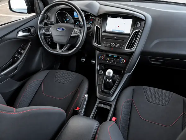 Ford Focus 1.0 EcoBoost ST-Line 6