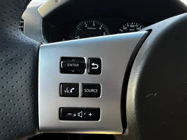 Nissan Navara 2.5 dCi CD LE 4WD 13