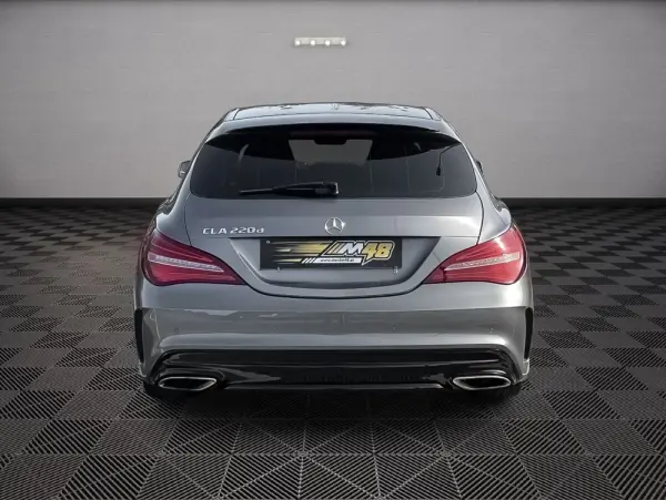Mercedes-Benz CLA 220 d Shooting Brake AMG Line Aut. 5