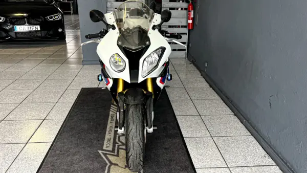 BMW S 1000 RR Tricolor 3
