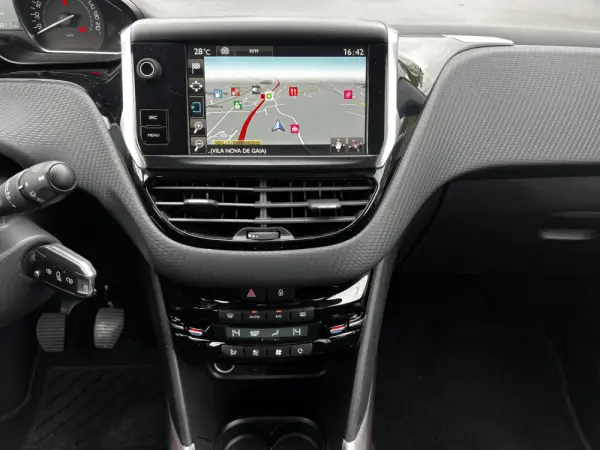 Peugeot 2008 1.2 PureTech Active 9