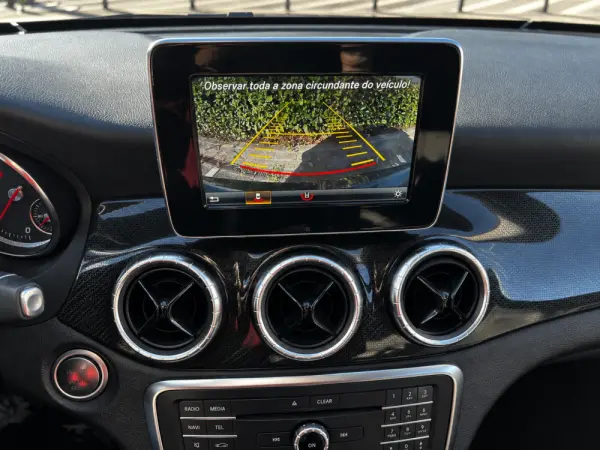 Mercedes-Benz CLA 180 d 7G-DCT 9