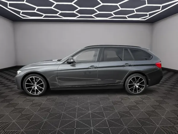 BMW 318 d Touring Auto 4