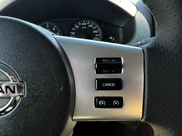 Nissan Navara 2.5 dCi CD LE 4WD 14