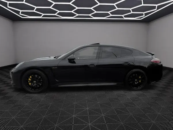 Porsche Panamera 3.0 V6 5