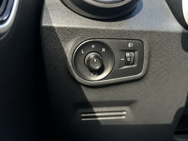 MG ZS EV 44.5 kWh Luxury 16
