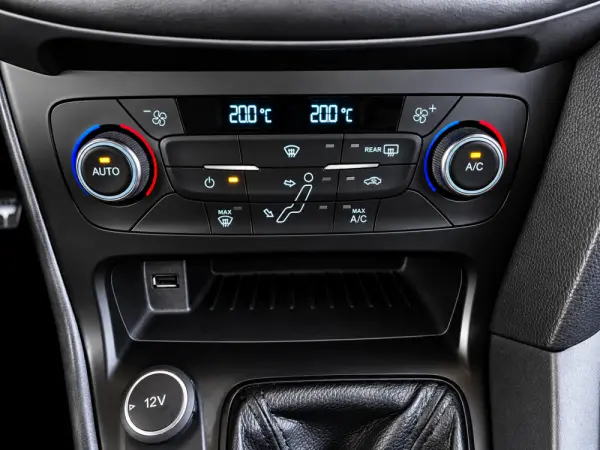 Ford Focus 1.0 EcoBoost ST-Line 9