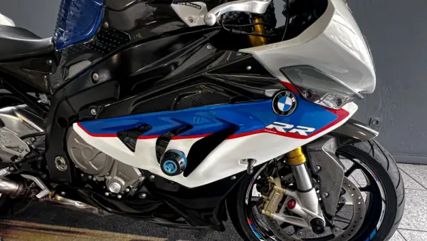 BMW S 1000 RR Tricolor 4