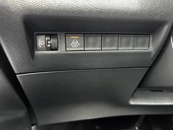 Peugeot e-2008 50 kWh Active Pack 17