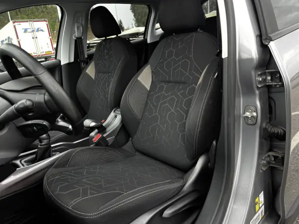 Peugeot 2008 1.2 PureTech Active 8