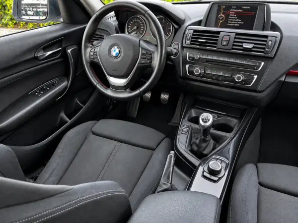 BMW 116 d EDynamics Line Sport 6