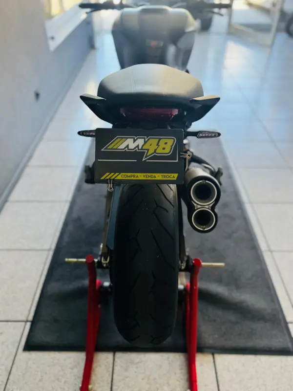 Ducati Monster 821 15