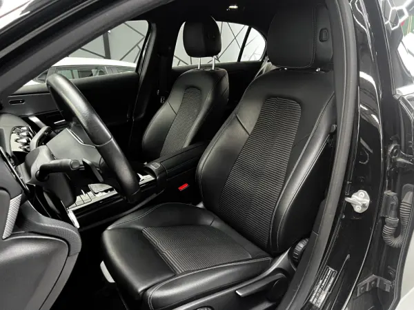 Mercedes-Benz A 180 d 7G-DCT 10