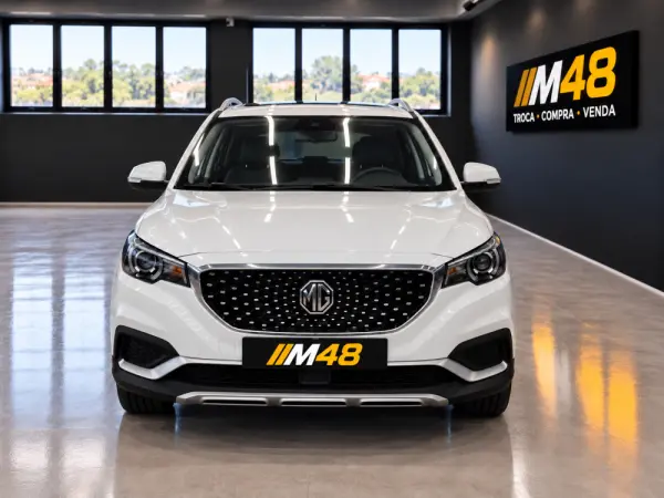 MG ZS EV 44.5 kWh Luxury 3
