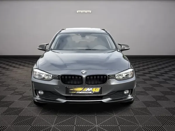 BMW 318 d Touring Auto 2