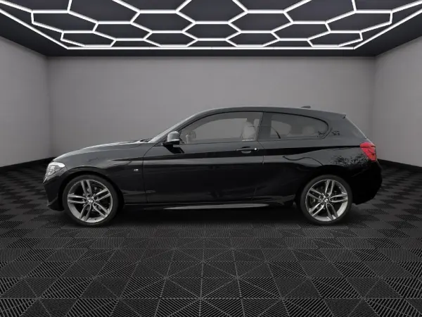 BMW 118 i Pack M 4