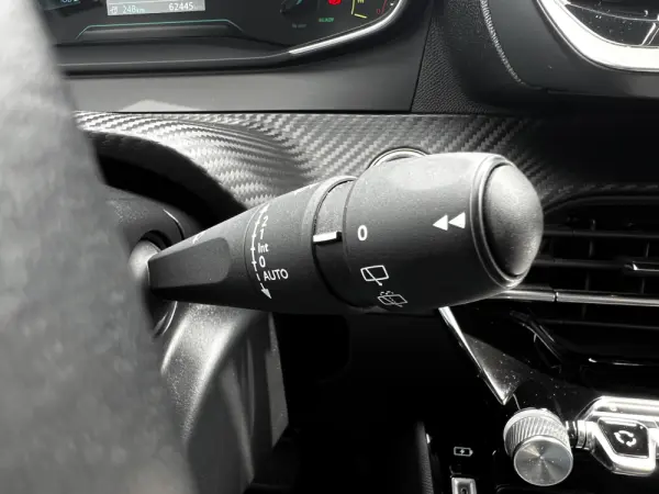 Peugeot e-2008 50 kWh Active Pack 22