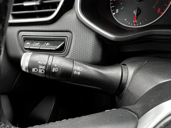 Renault Clio 1.0 TCe Intens 17