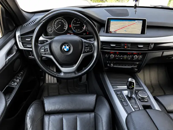 BMW X5 25 d sDrive Comfort 7L 6