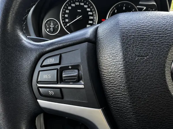 BMW X5 25 d sDrive Comfort 7L 10