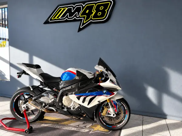 BMW S 1000 RR Tricolor 4