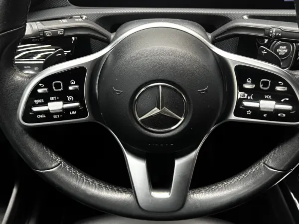 Mercedes-Benz A 180 d 7G-DCT 13