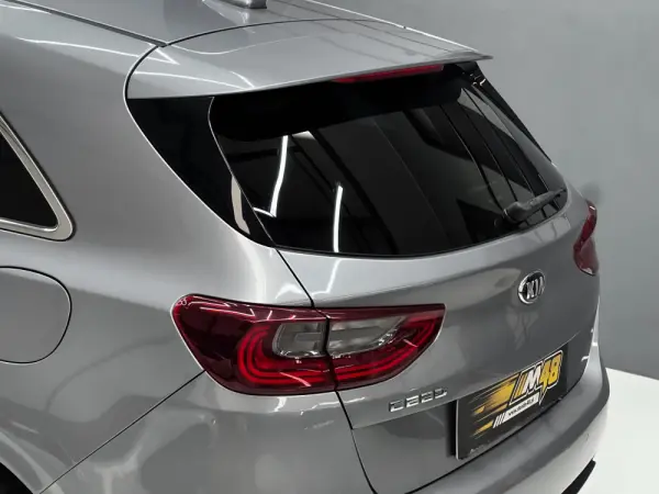 Kia Ceed 1.0 T-GDI GT Line 9