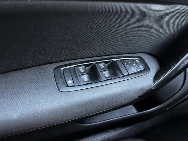 Renault Mégane ENERGY dCi 110 Start & Stop LIMITED 17