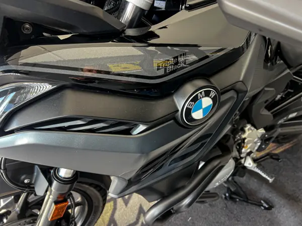 BMW F 750 GS Triple Black 12