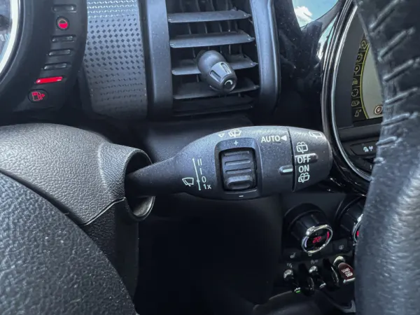 MINI 5 Portas Cooper D 13