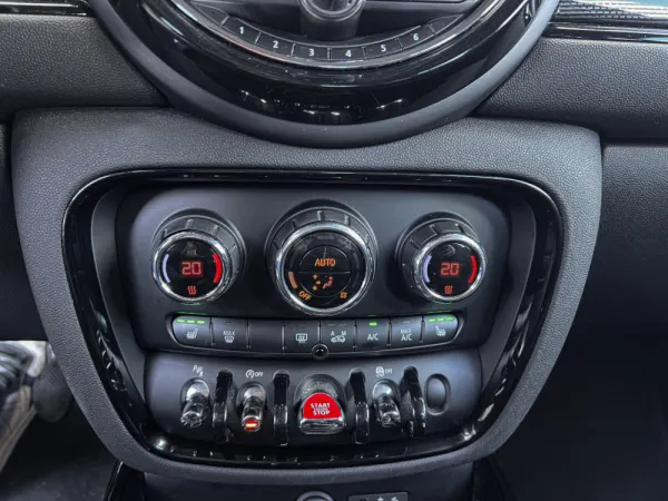 MINI Clubman One D 11