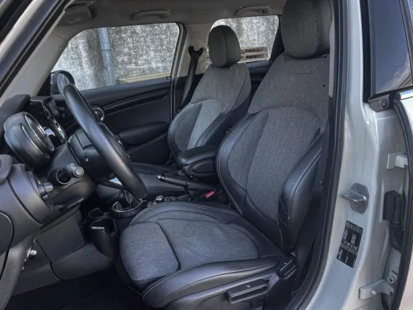 MINI 5 Portas Cooper D 9