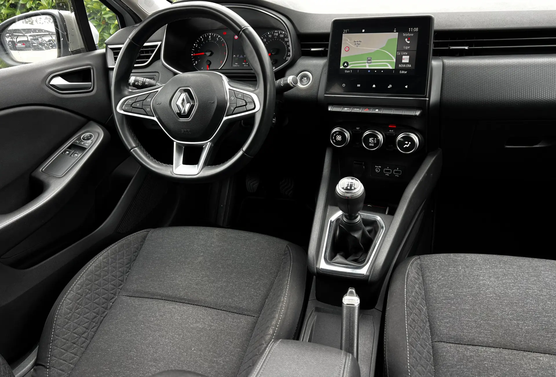 Renault Clio 1.0 TCe Intens 8