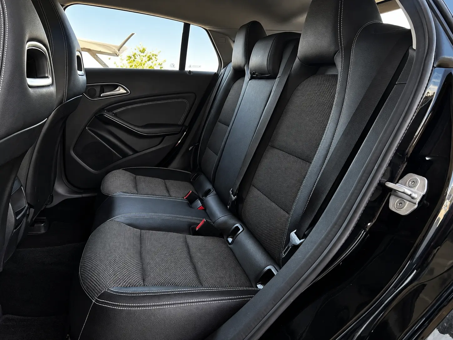 Mercedes-Benz CLA 180 d 7G-DCT 15