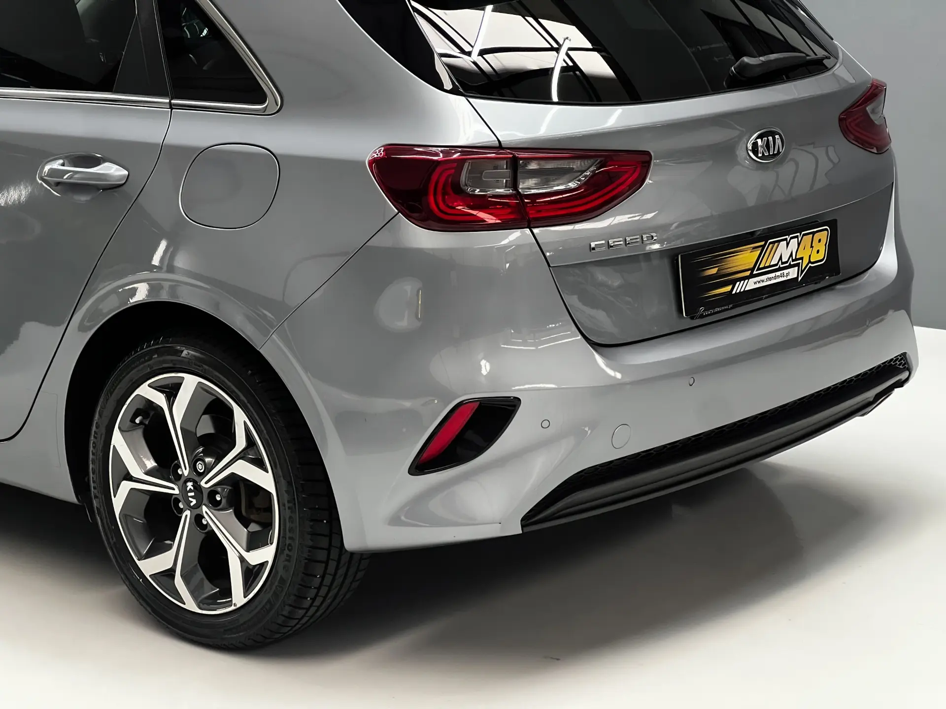 Kia Ceed 1.0 T-GDI GT Line 8