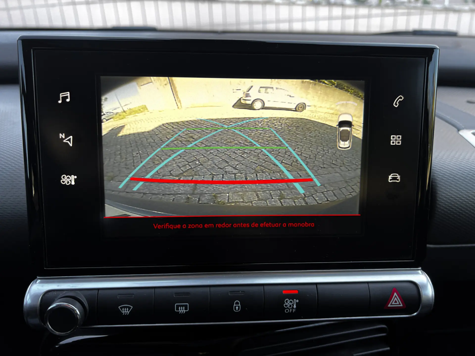 Citroen C4 Cactus 1.2 PureTech Shine EAT6 13