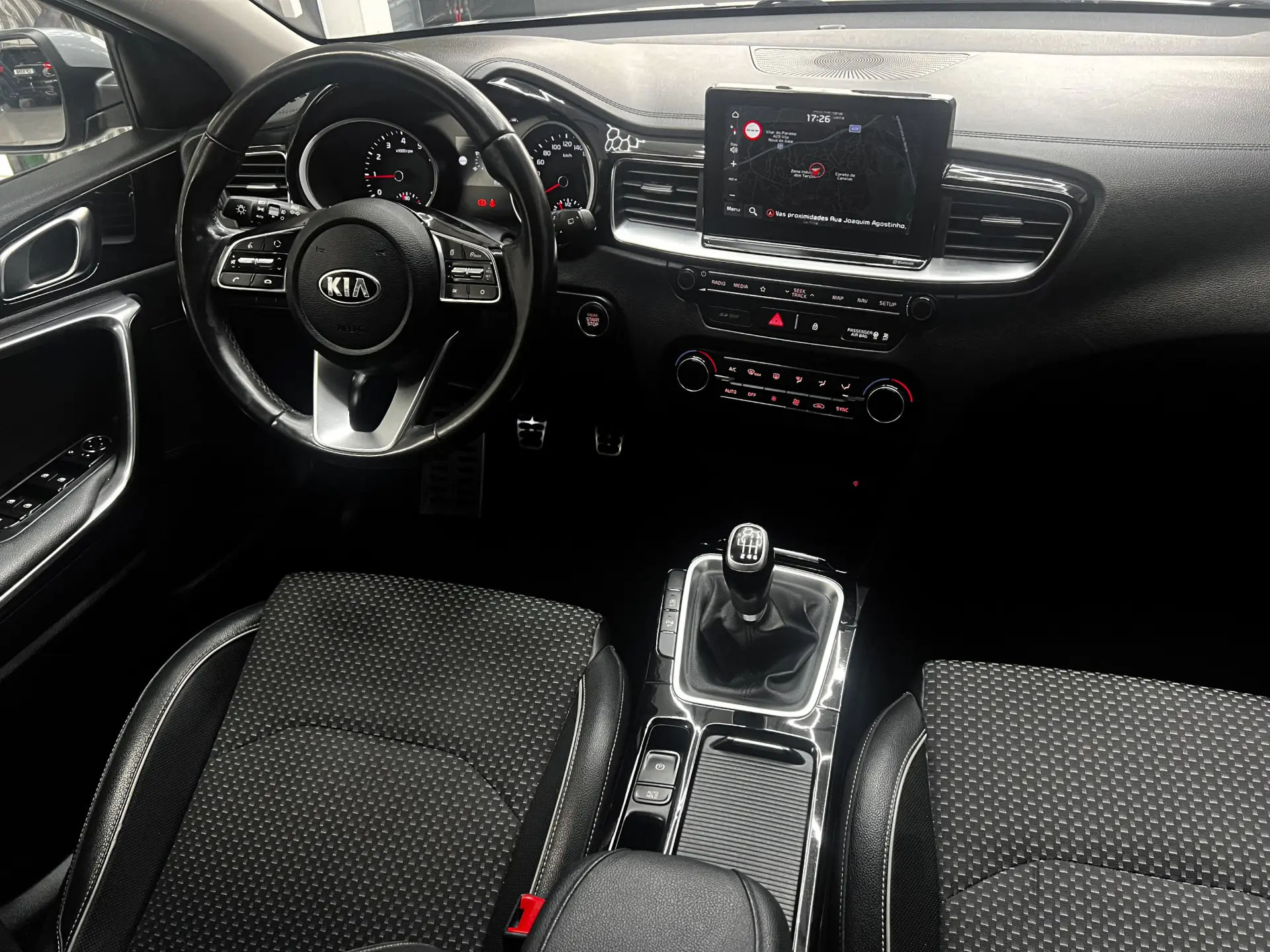 Kia Ceed 1.0 T-GDI GT Line 10