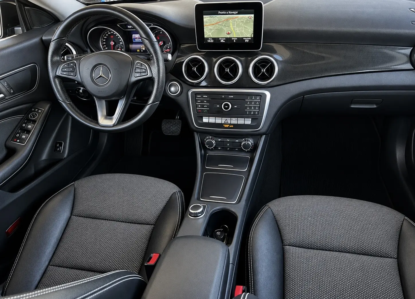 Mercedes-Benz CLA 180 d 7G-DCT 6