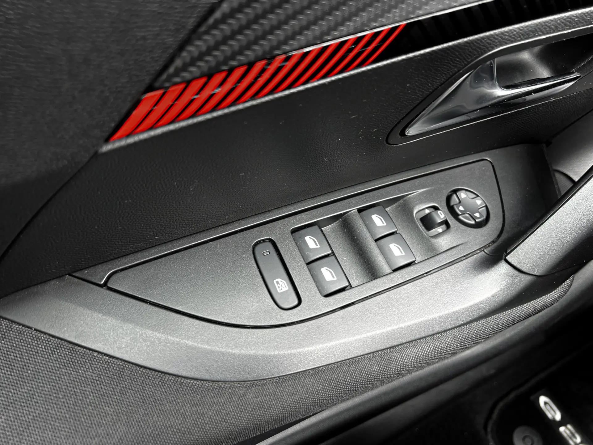 Peugeot e-2008 50 kWh Active Pack 16