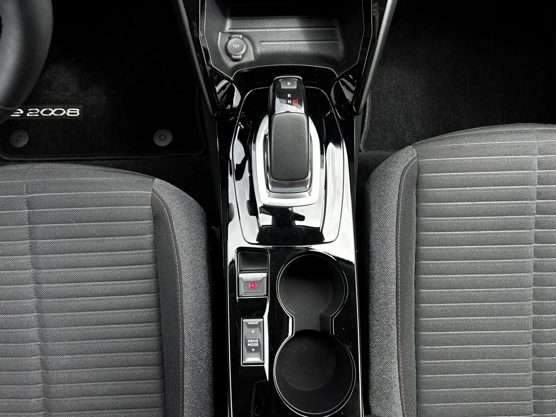 Peugeot e-2008 50 kWh Active Pack 18