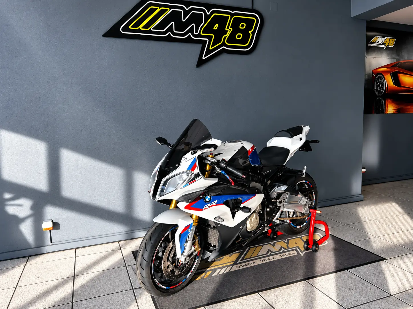 BMW S 1000 RR Tricolor 1