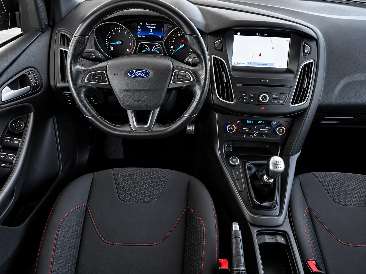 Ford Focus 1.0 EcoBoost ST-Line 7