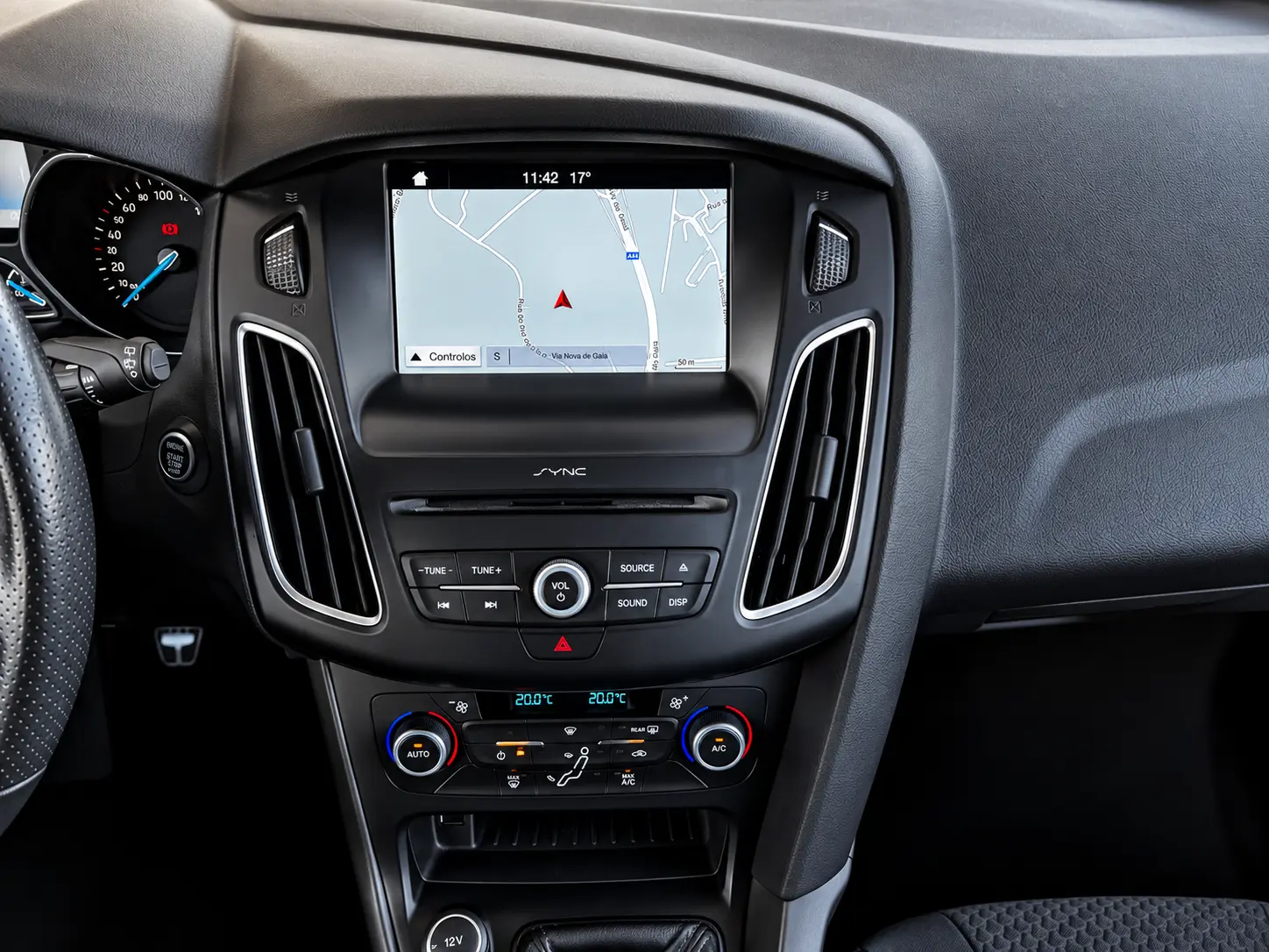 Ford Focus 1.0 EcoBoost ST-Line 8