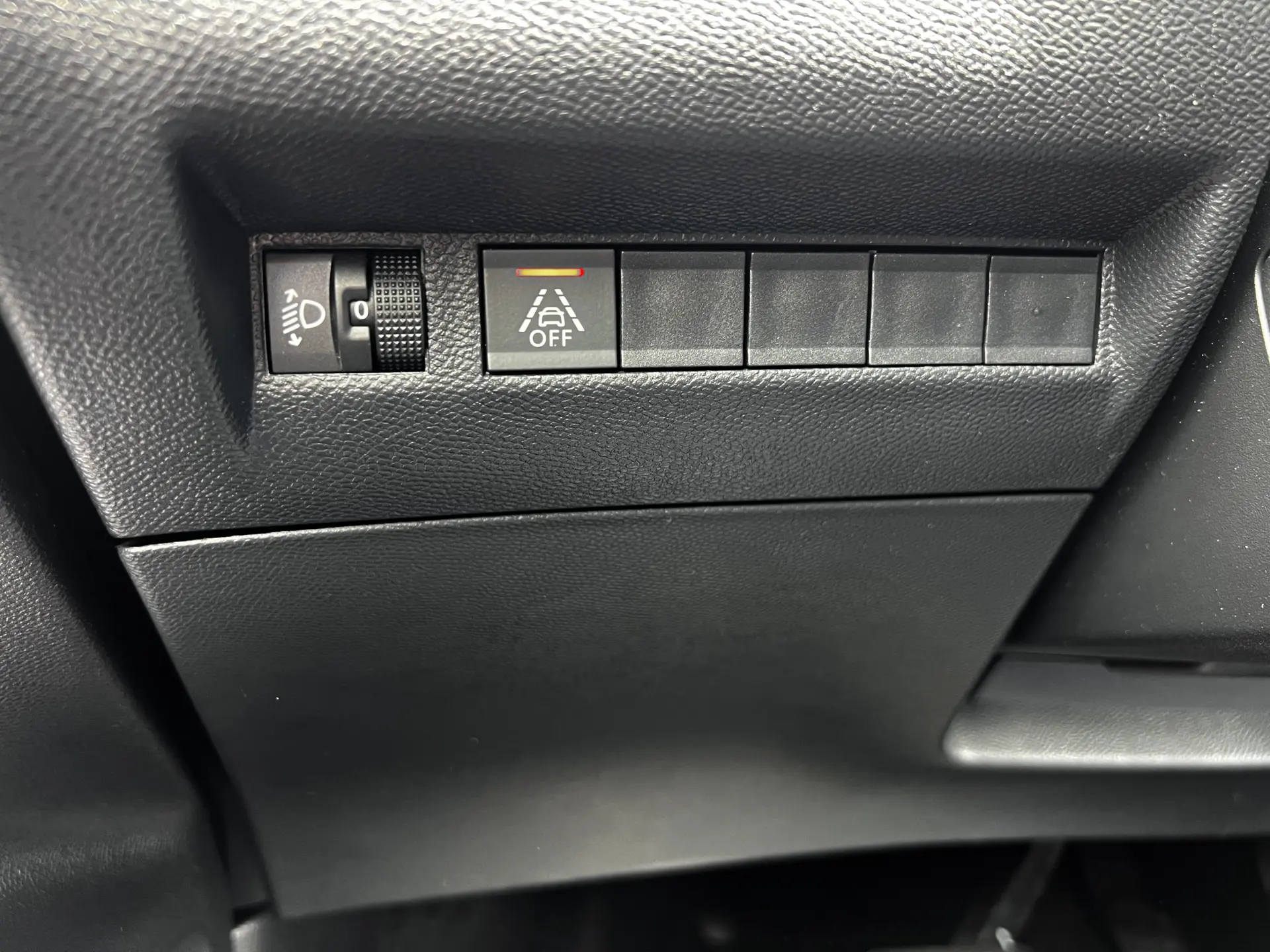Peugeot e-2008 50 kWh Active Pack 17