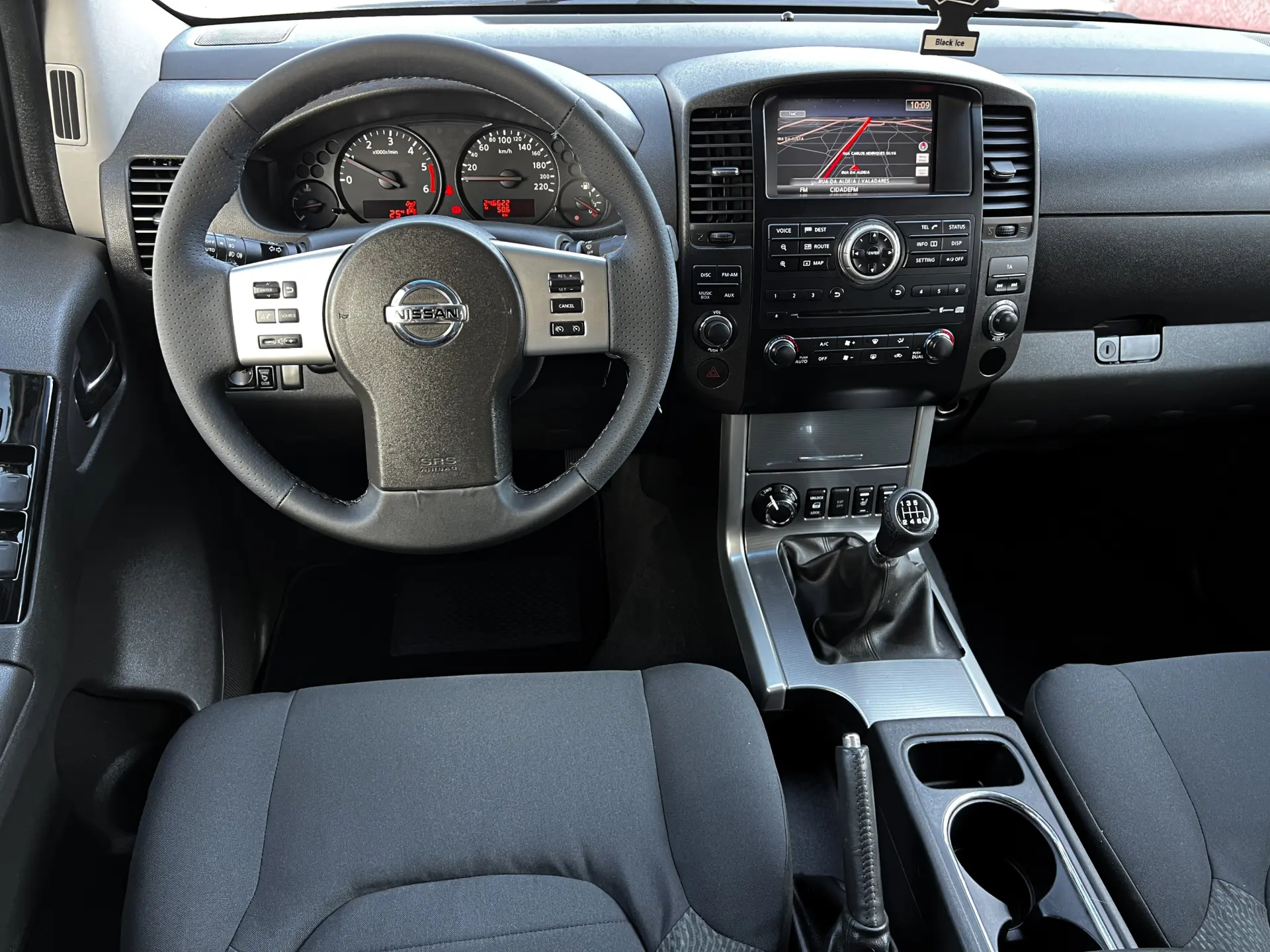 Nissan Navara 2.5 dCi CD LE 4WD 7