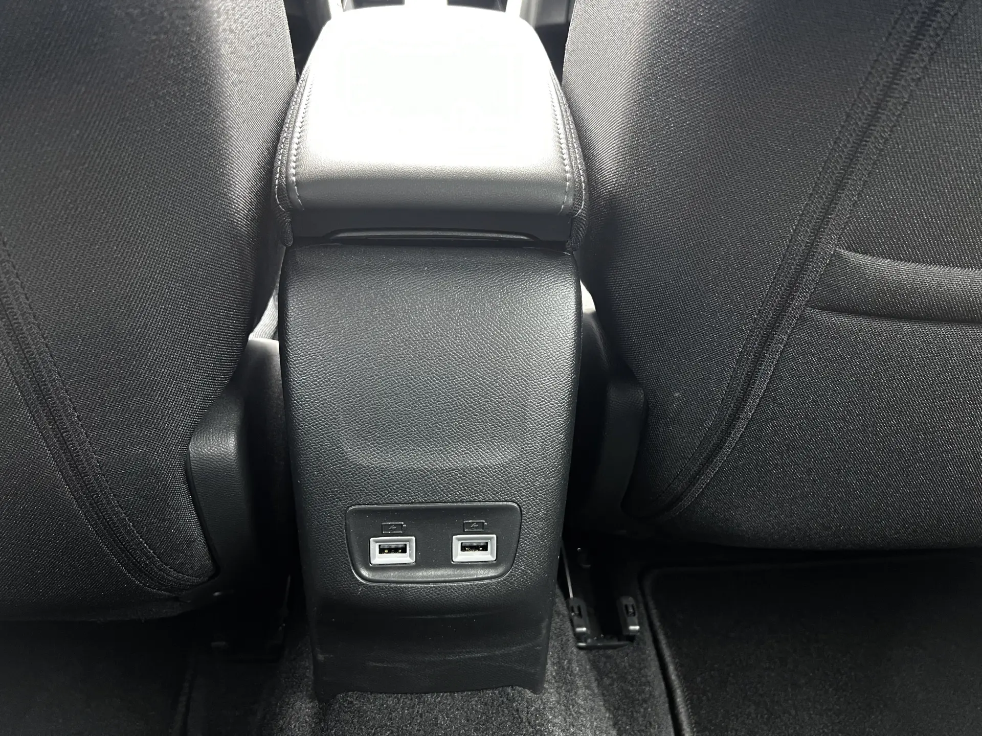 Peugeot e-2008 50 kWh Active Pack 20