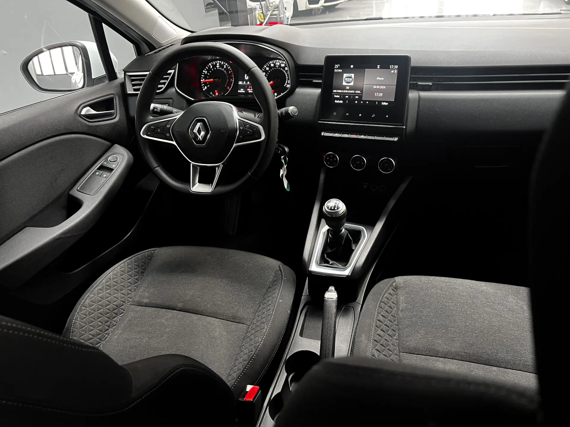 Renault Clio 1.0 TCe RS Line 6