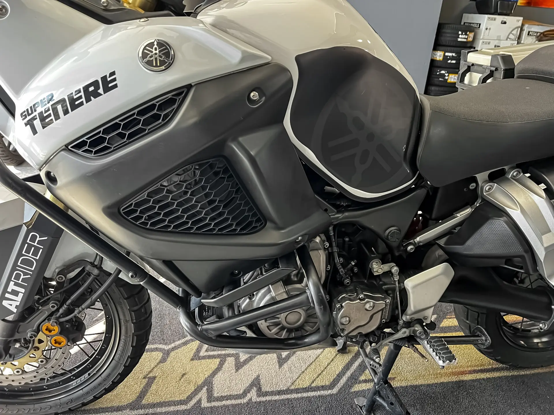 Yamaha XT1200Z Super Tenere 7