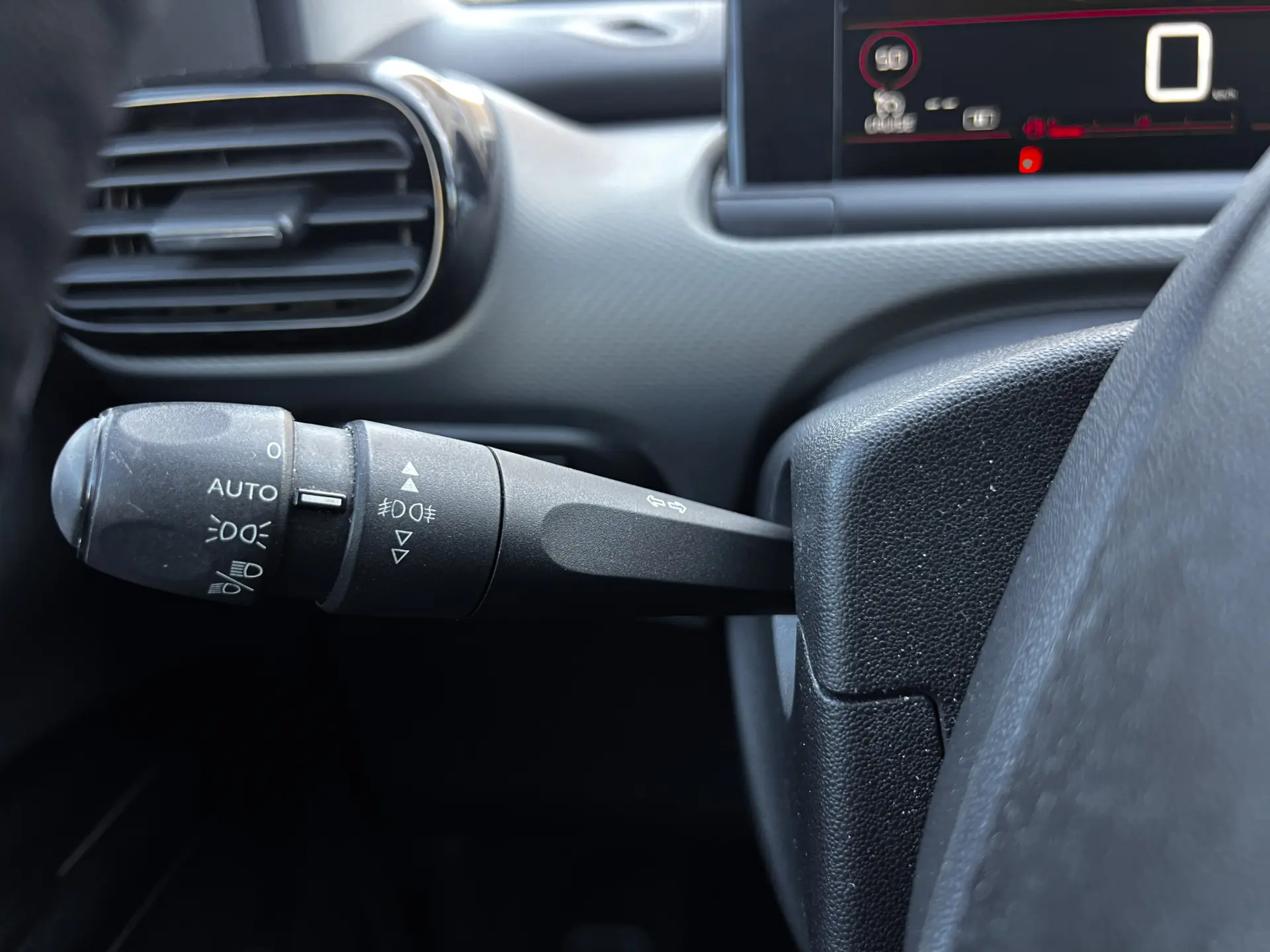 Citroen C4 Cactus 1.2 PureTech Shine EAT6 17