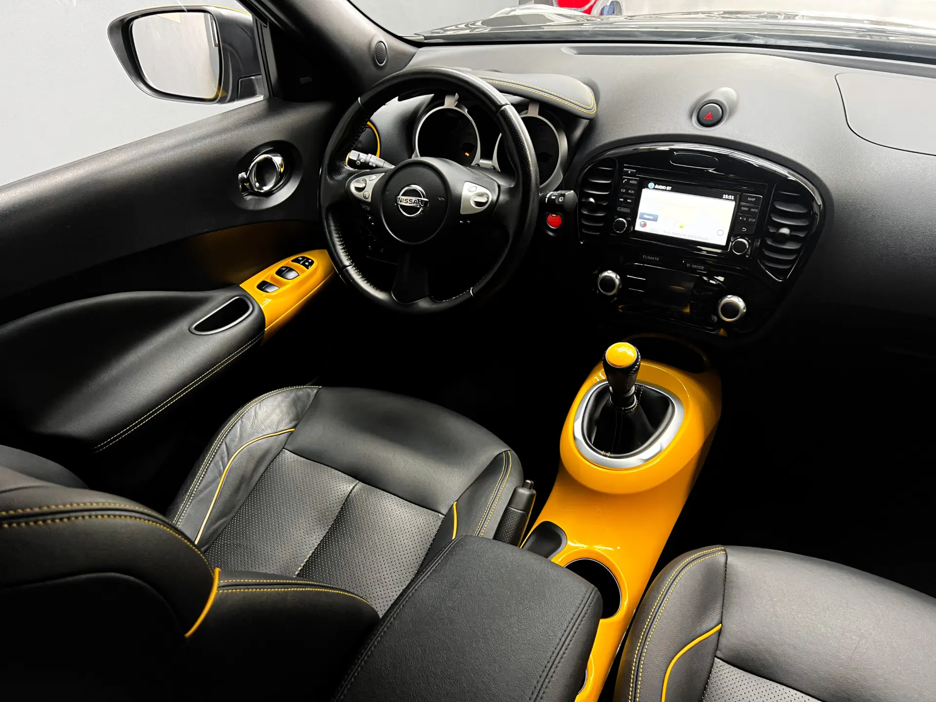 Nissan Juke 1.2 DIG-T Tekna Premium P.Ext 2 Yellow S. 10